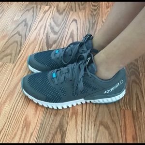 Super comfy size 7.5 Reebok shoes